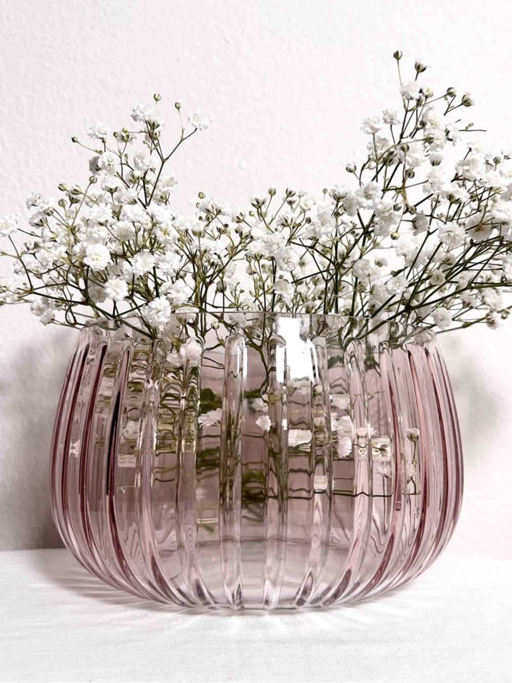 VTG Mauve Pink Ribbed Textured Large Glass Flower Vase Boudoir Home Decor